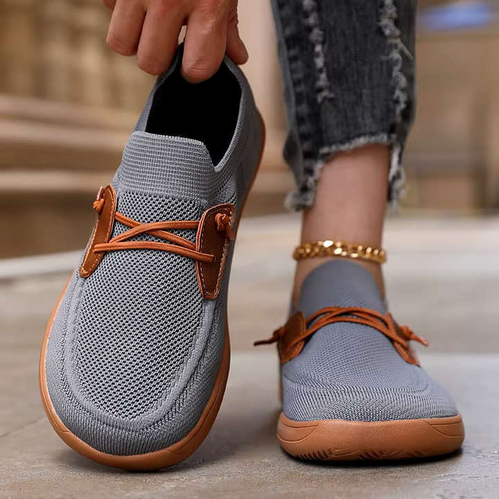 Aira Mesh Sneaker