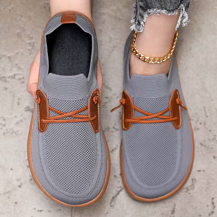 Aira Mesh Sneaker