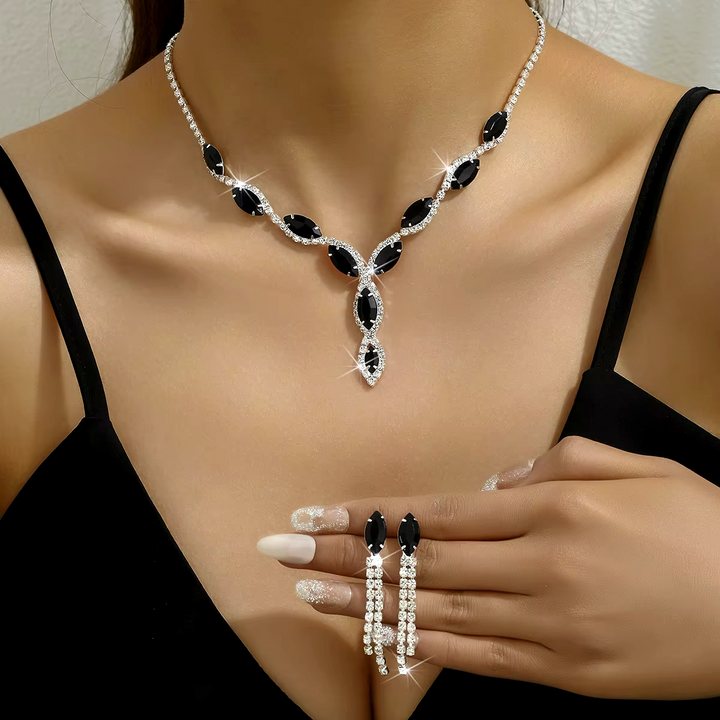 Veloura Necklace Set
