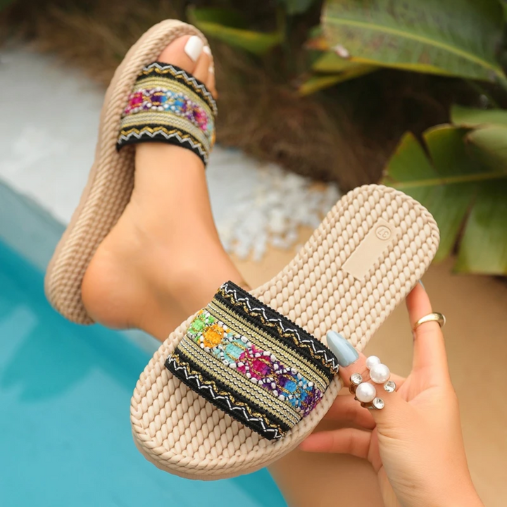 Paloma Slides